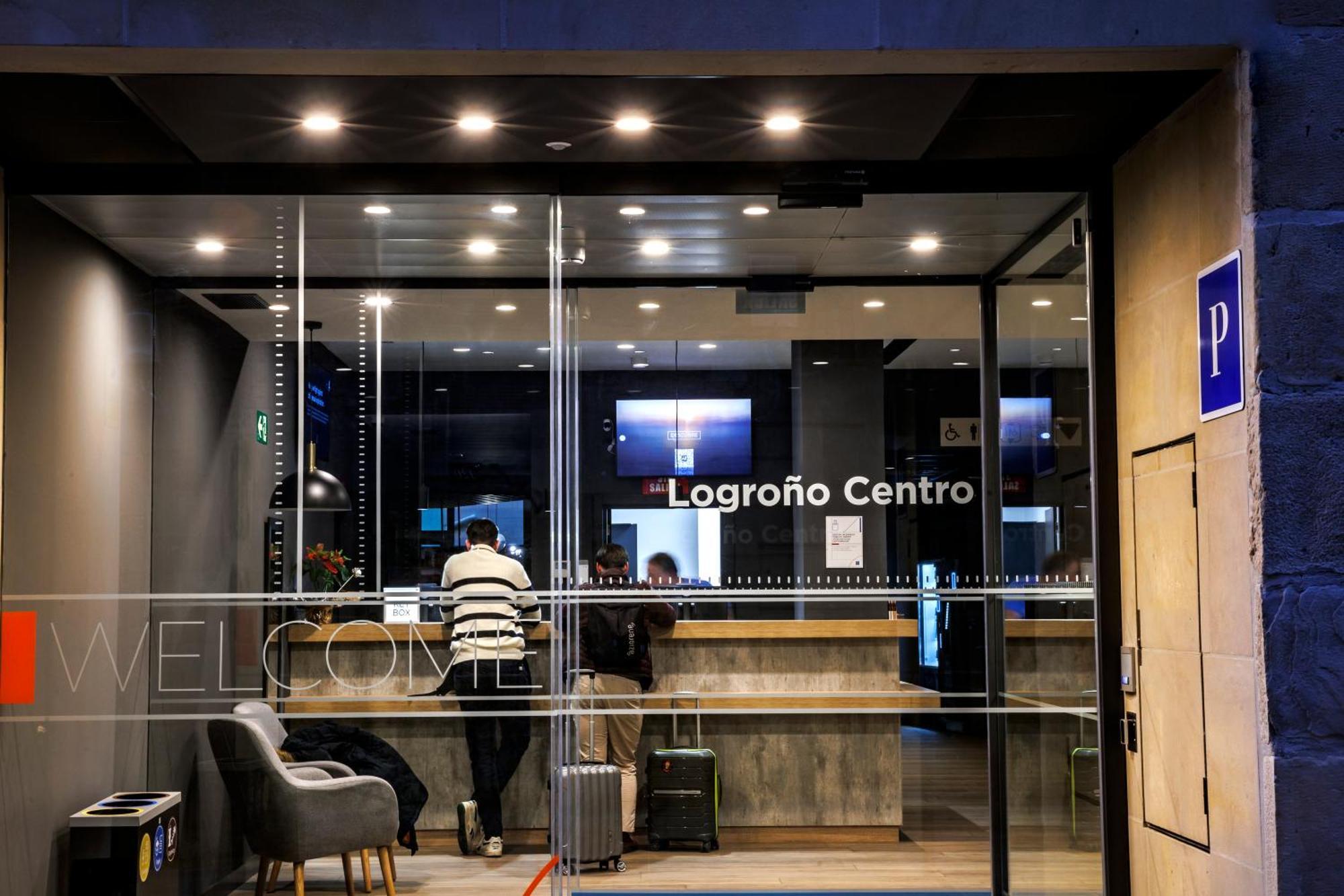 Ibis Budget Logrono Centro Bagian luar foto