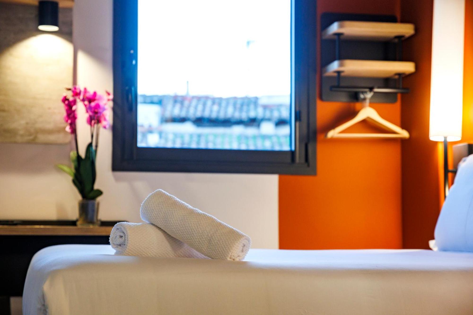 Ibis Budget Logrono Centro Bagian luar foto