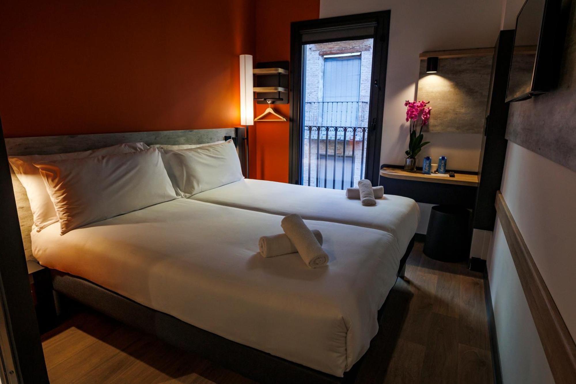 Ibis Budget Logrono Centro Bagian luar foto