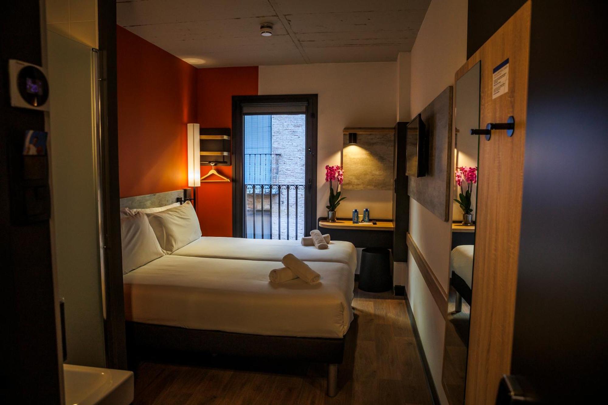 Ibis Budget Logrono Centro Bagian luar foto