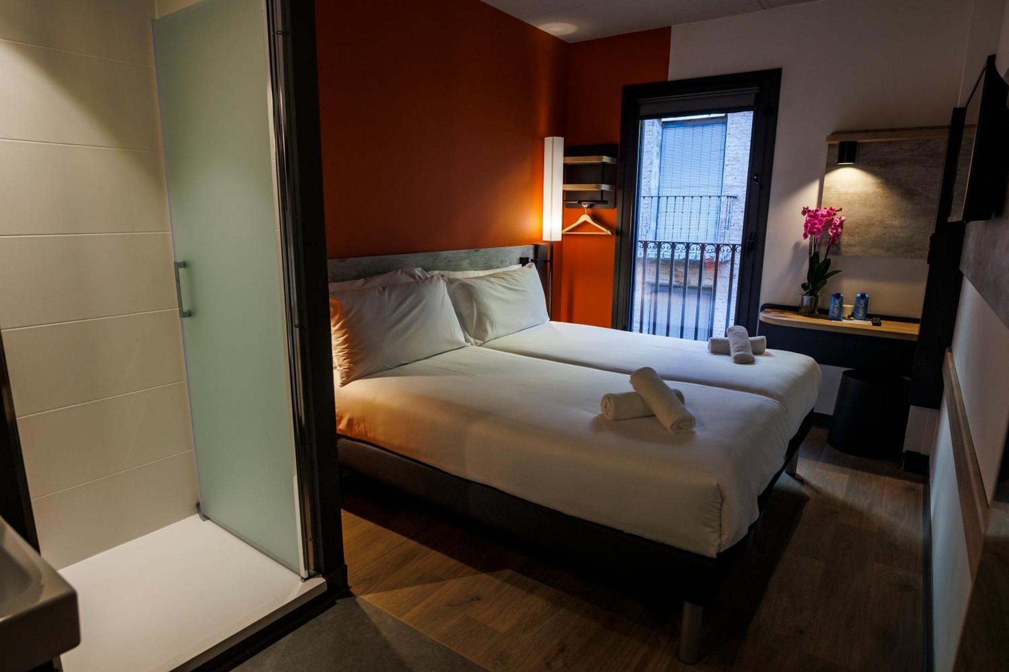 Ibis Budget Logrono Centro Bagian luar foto