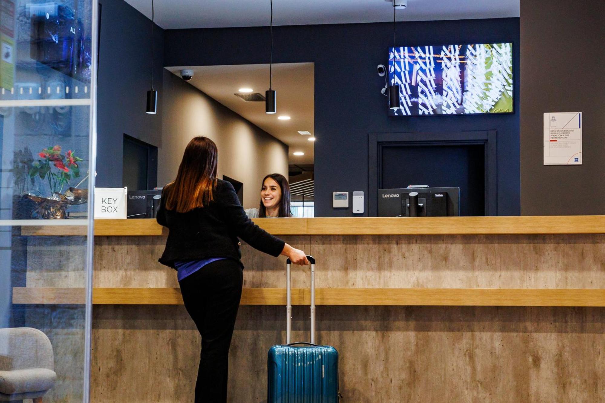 Ibis Budget Logrono Centro Bagian luar foto