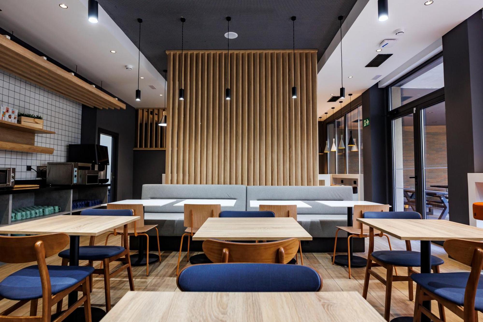 Ibis Budget Logrono Centro Bagian luar foto