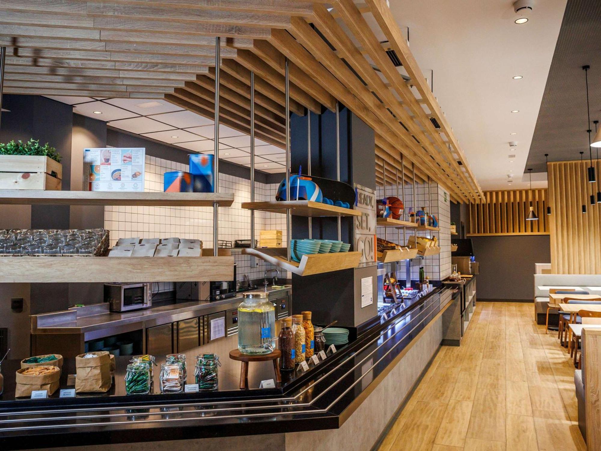 Ibis Budget Logrono Centro Bagian luar foto