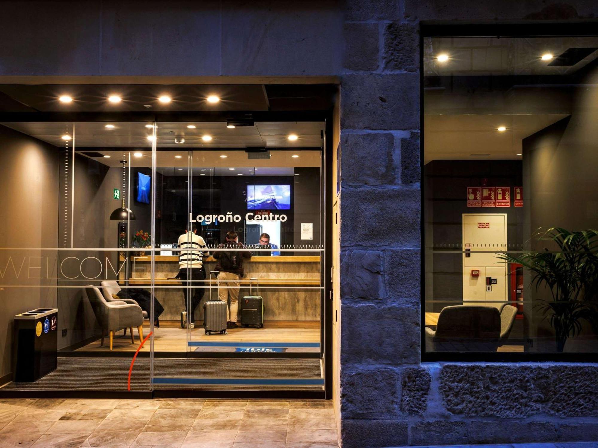 Ibis Budget Logrono Centro Bagian luar foto