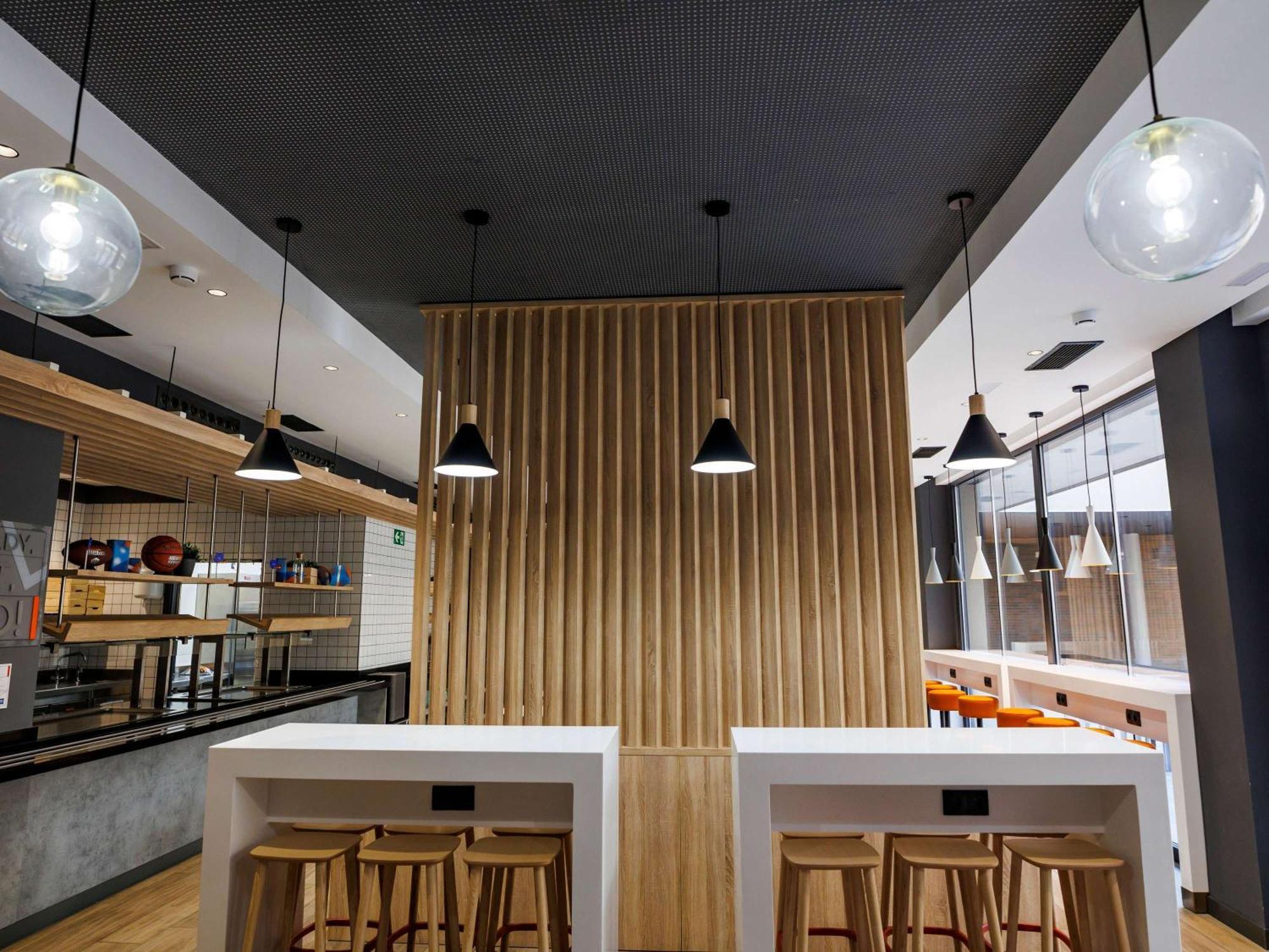 Ibis Budget Logrono Centro Bagian luar foto