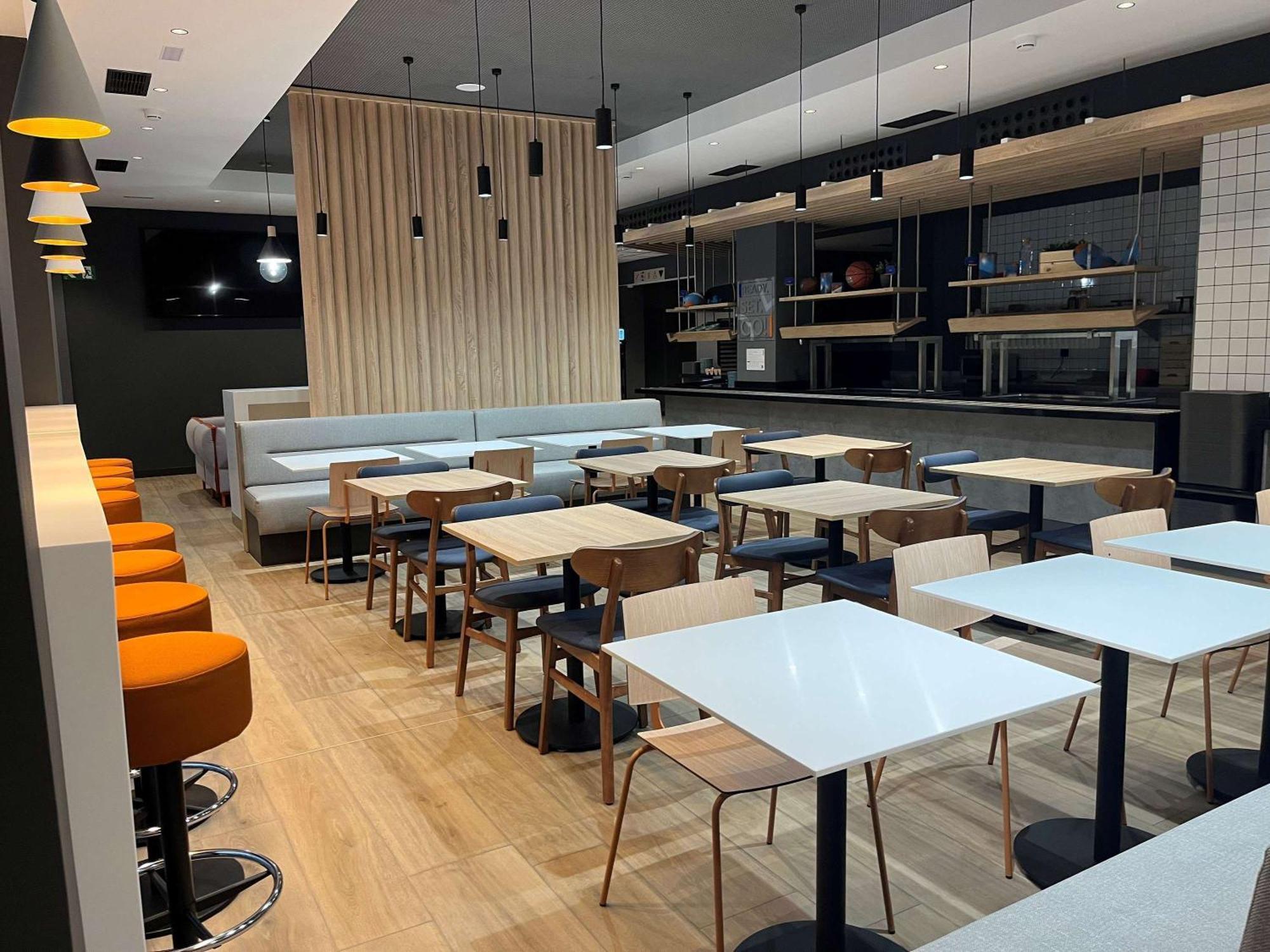 Ibis Budget Logrono Centro Bagian luar foto