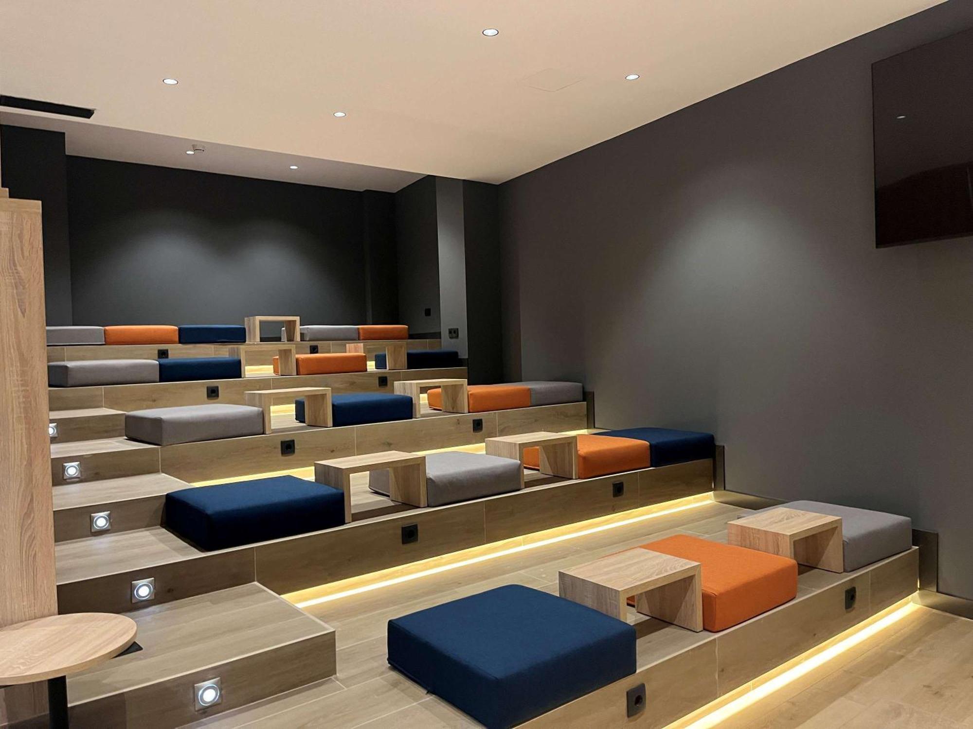 Ibis Budget Logrono Centro Bagian luar foto